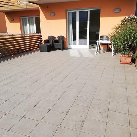Appartamento La Terrazza Рива дел Гарда Екстериор снимка